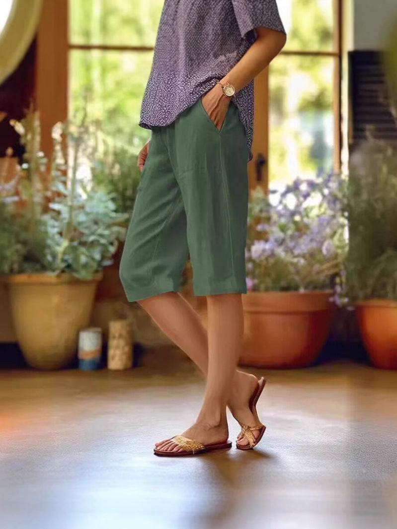 Women's knee length shorts straight leg with side pockets, summer casual