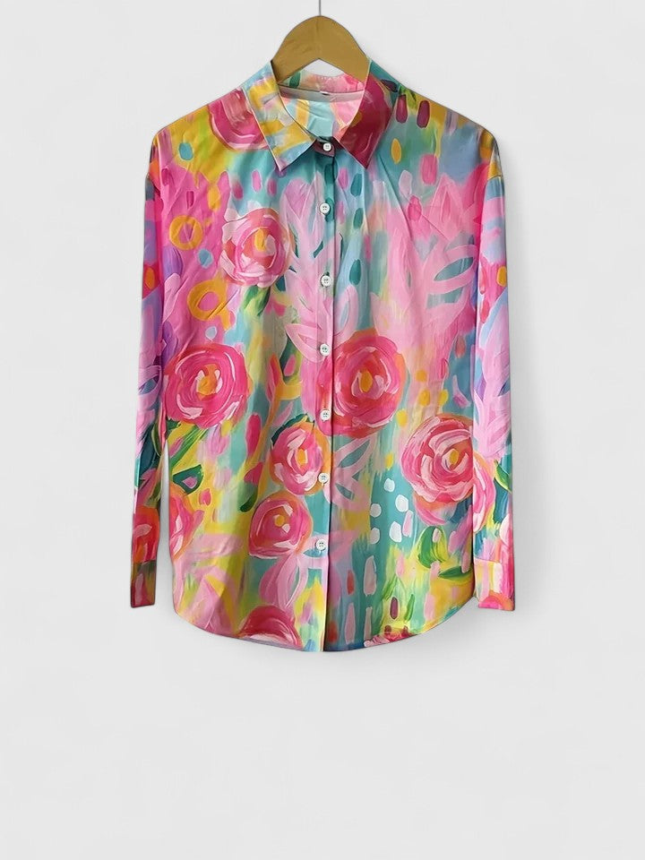 Women's blouse with colorful print and relaxed fit, casual everyday top