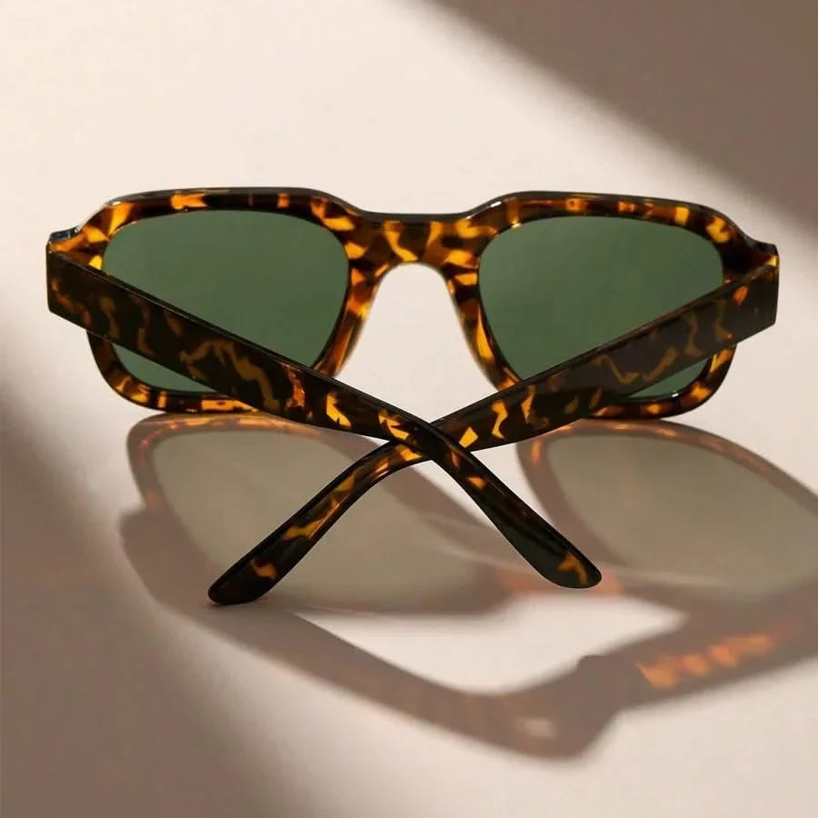 Acetate bold frame retro sunglasses with full UV protection in leopard black and yellow