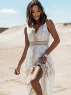 Women boho print maxi dress in beige and white, long flowy silhouette