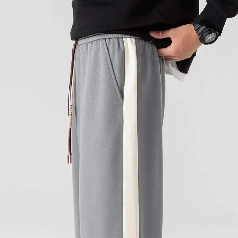 Lounge sweatpants relaxed fit with drawstring waist and deep side pockets