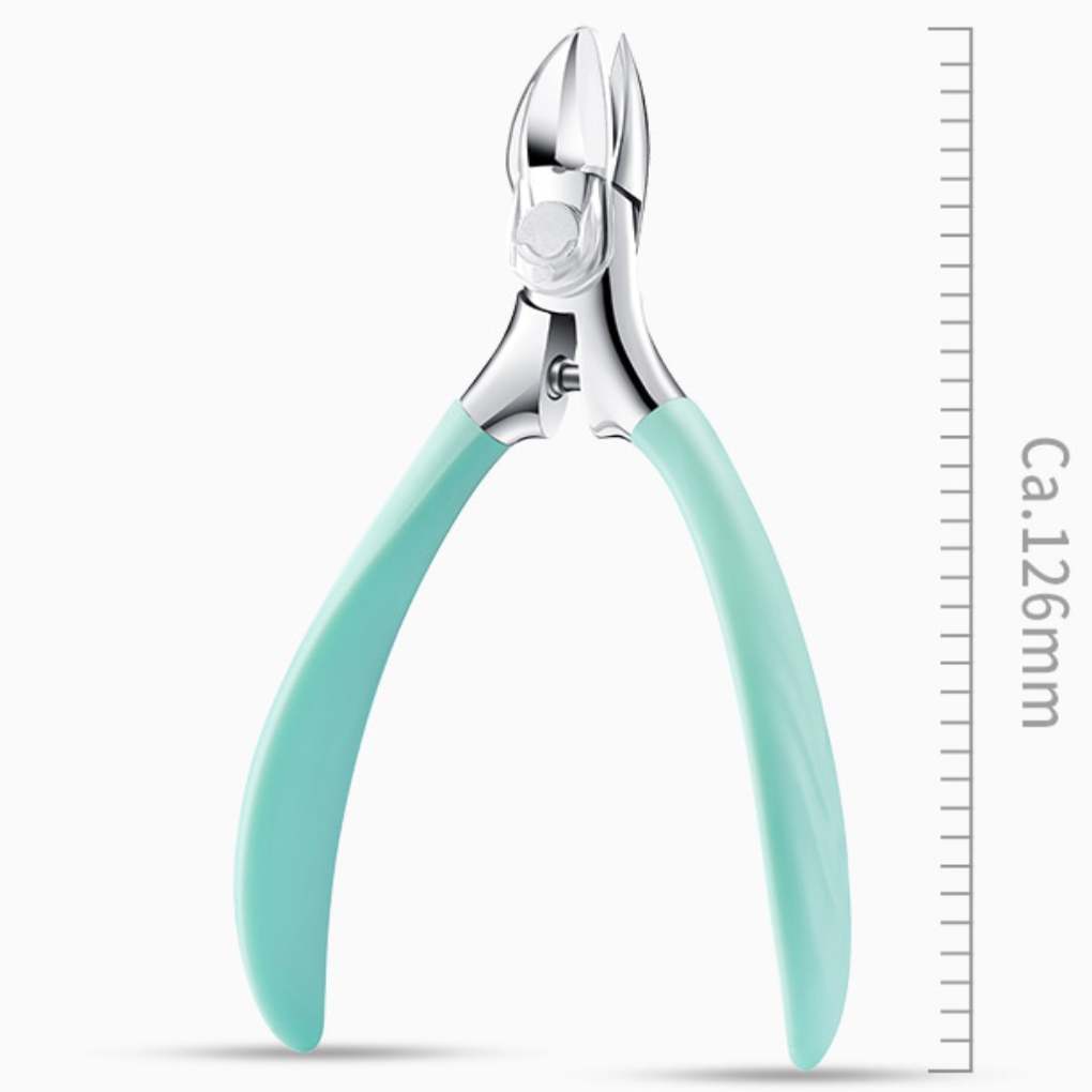 Toenail clipper for seniors with ergonomic grip and stainless steel curved blades for thick nails