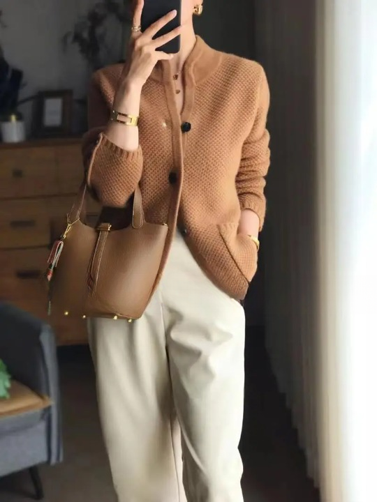 Women's textured blazer slim fit with button closure, office and smart casual