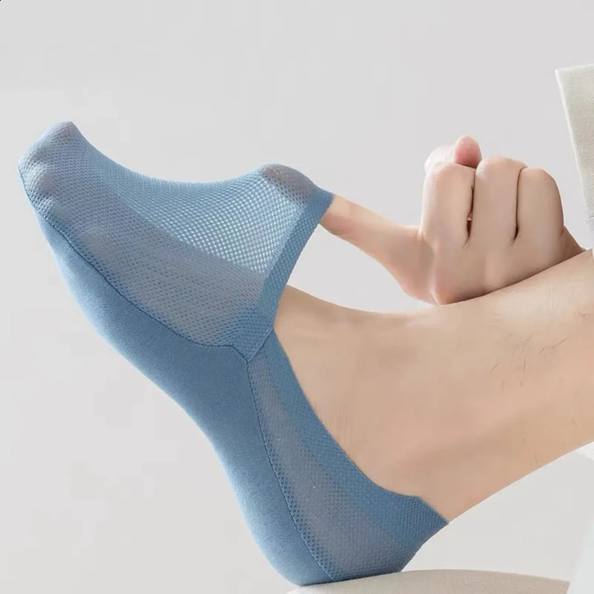 Invisible breathable anti-slip low cut socks, no-show design with cotton sole