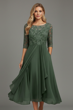 Women's midi dress with round neckline and short sleeves, loose fit, small-scale pattern