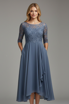 Women's midi dress with round neckline and short sleeves, loose fit, small-scale pattern