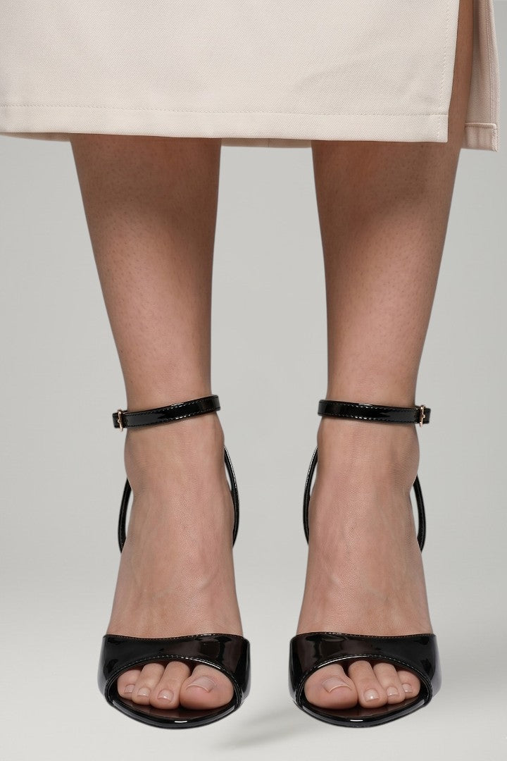 Women's leather sandals with open toe, buckle ankle strap and cone heel