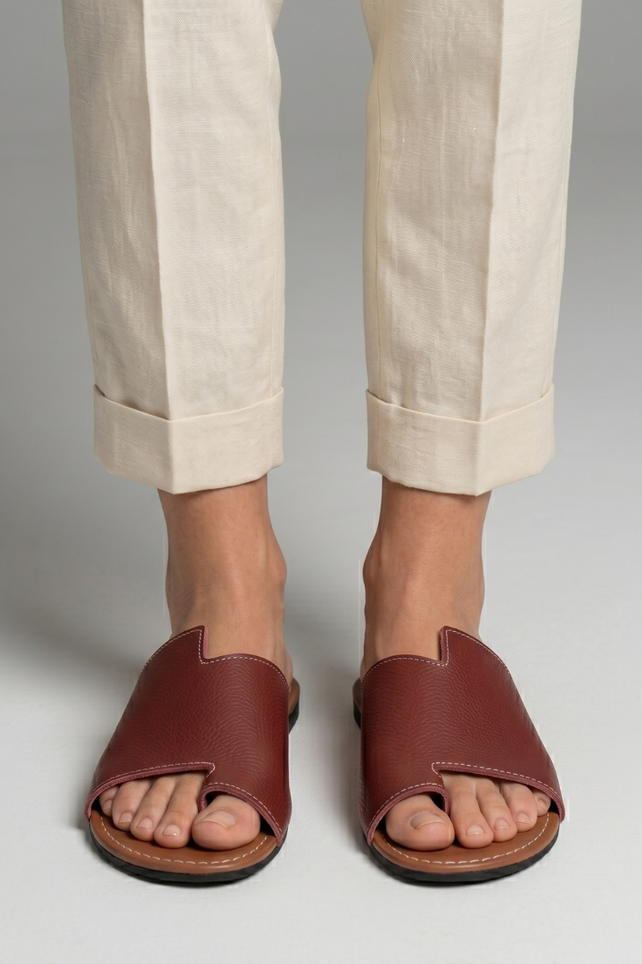 Women open toe slip-on flat sandals with leather lining and textured outsole