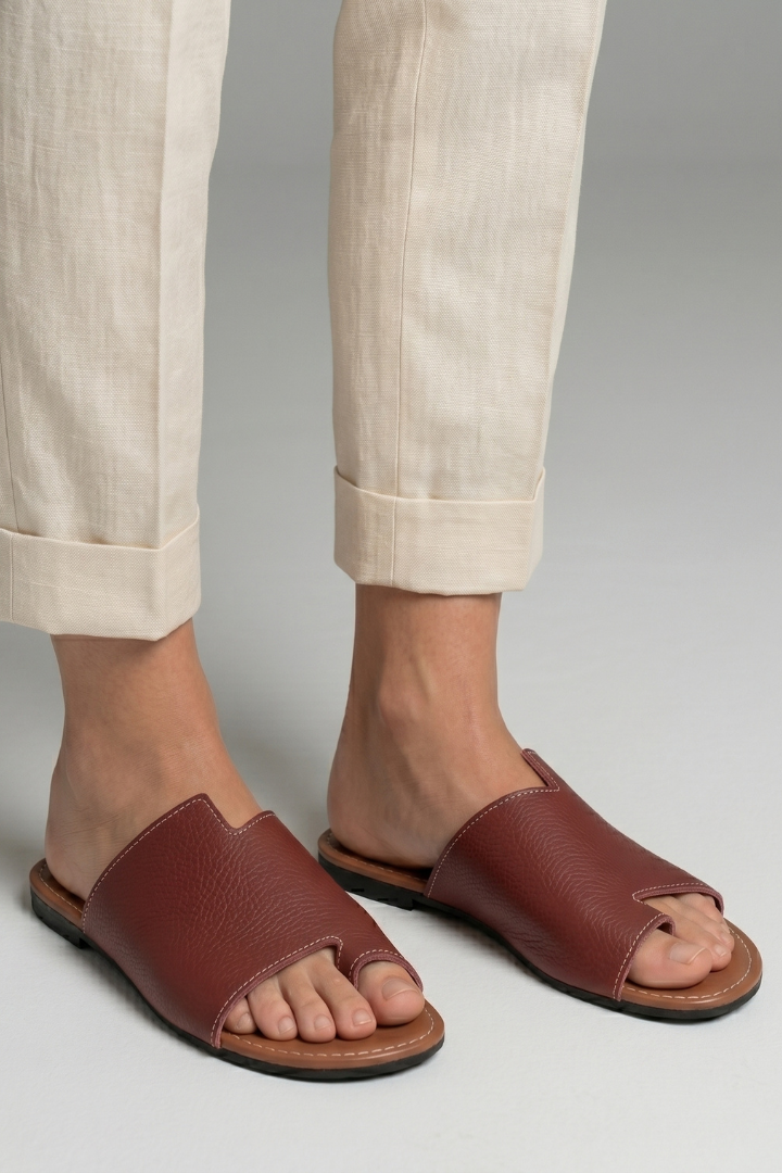 Women open toe slip-on flat sandals with leather lining and textured outsole