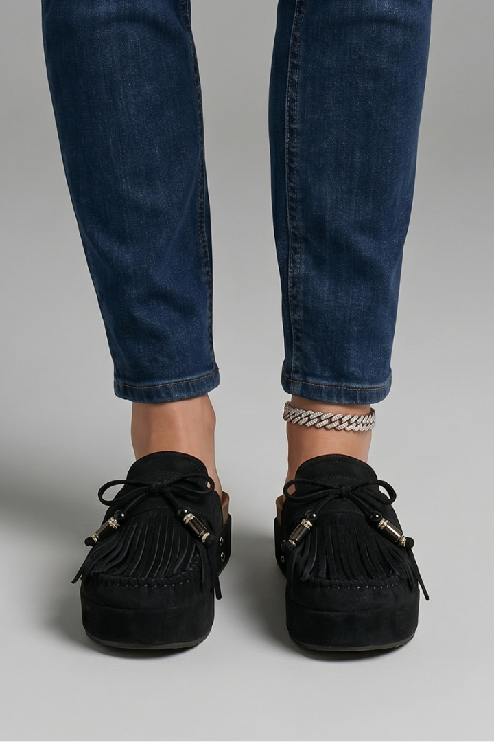 Women platform sandals round toe slip-on with leather lining and rubber outsole
