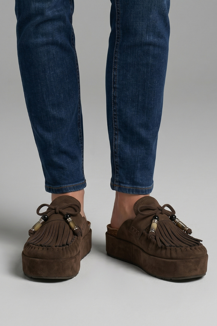 Women platform sandals round toe slip-on with leather lining and rubber outsole
