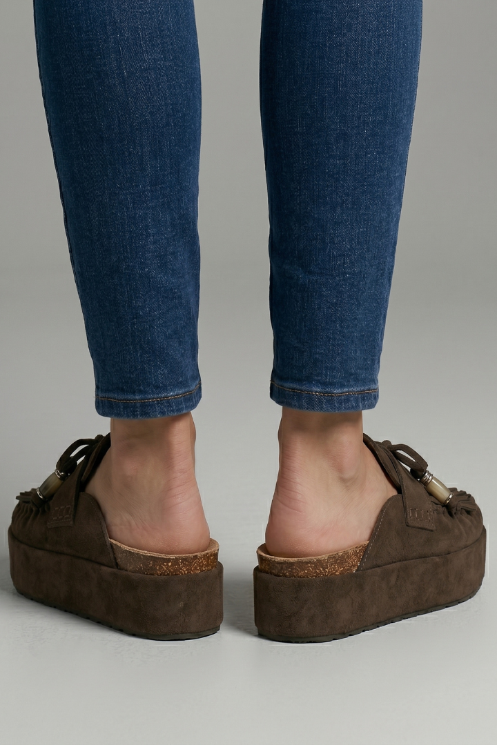 Women platform sandals round toe slip-on with leather lining and rubber outsole