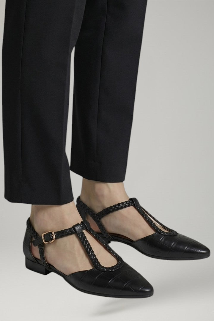 Women leather T-strap flat shoes with metal buckle and rounded toe