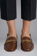 Women leather slingback flats with metal vamp detail in black