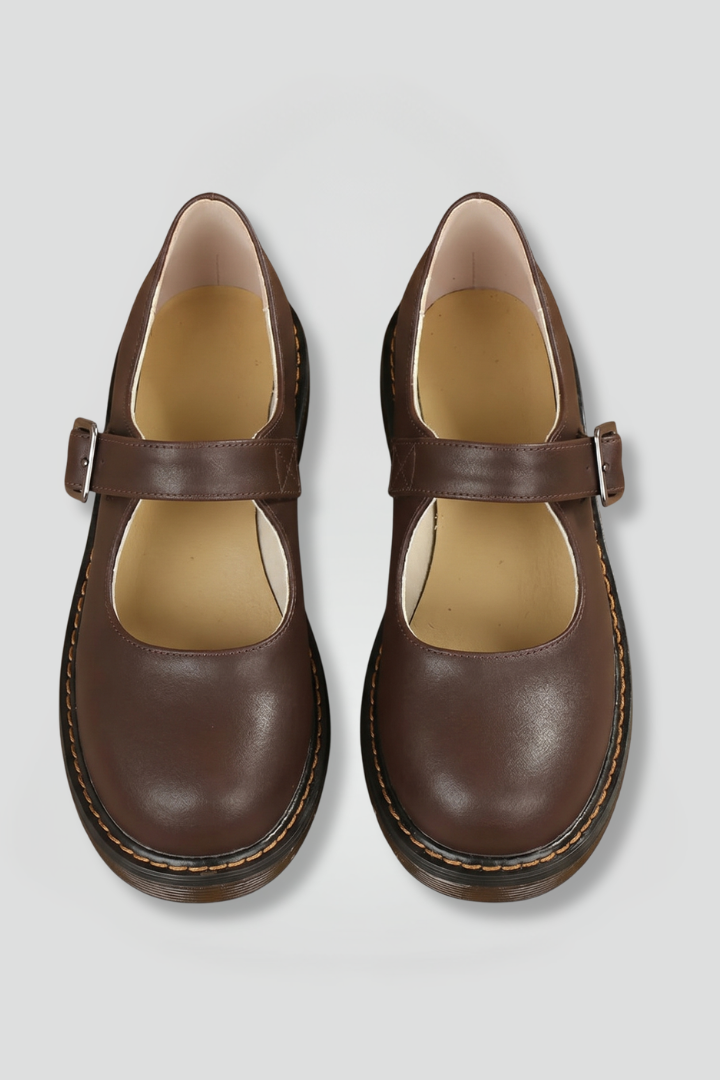 Women Mary Jane flat shoes with single buckle strap and rounded toe in black
