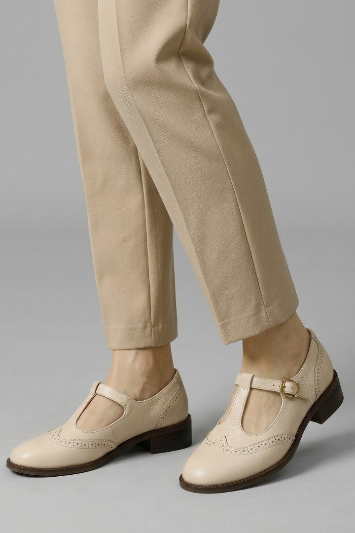 Women Mary Jane flat shoes T-strap buckle with brogue perforated detail