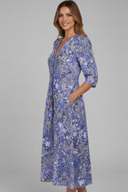 Women's midi dress with V-neck, three-quarter sleeves and all-over printed pattern