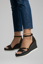 Women's orthopaedic slip-on sandals with cushioned footbed and open toe, low platform sole