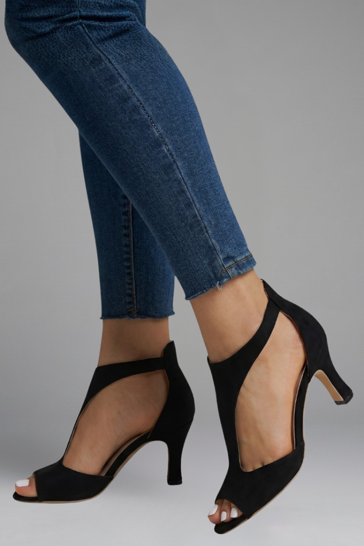 Women's orthopaedic heels with peep toe and cutout side panels, mid heel slip-on style