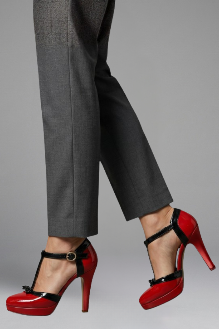 Women's orthopaedic heels with T-strap and platform sole, formal closed round toe