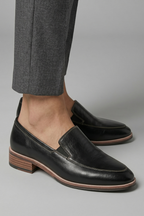Women orthopaedic loafers slip on pointed toe low heel black