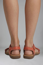 Women's orthopedic sandals with cushioned footbed and T-strap, flat summer open-toe design