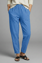 Women's trousers with elastic waist, side pockets and tapered ankle length