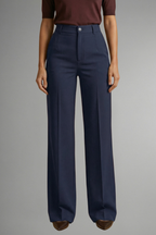 Women's high waist straight leg trousers with pull-on closure and stretch fabric