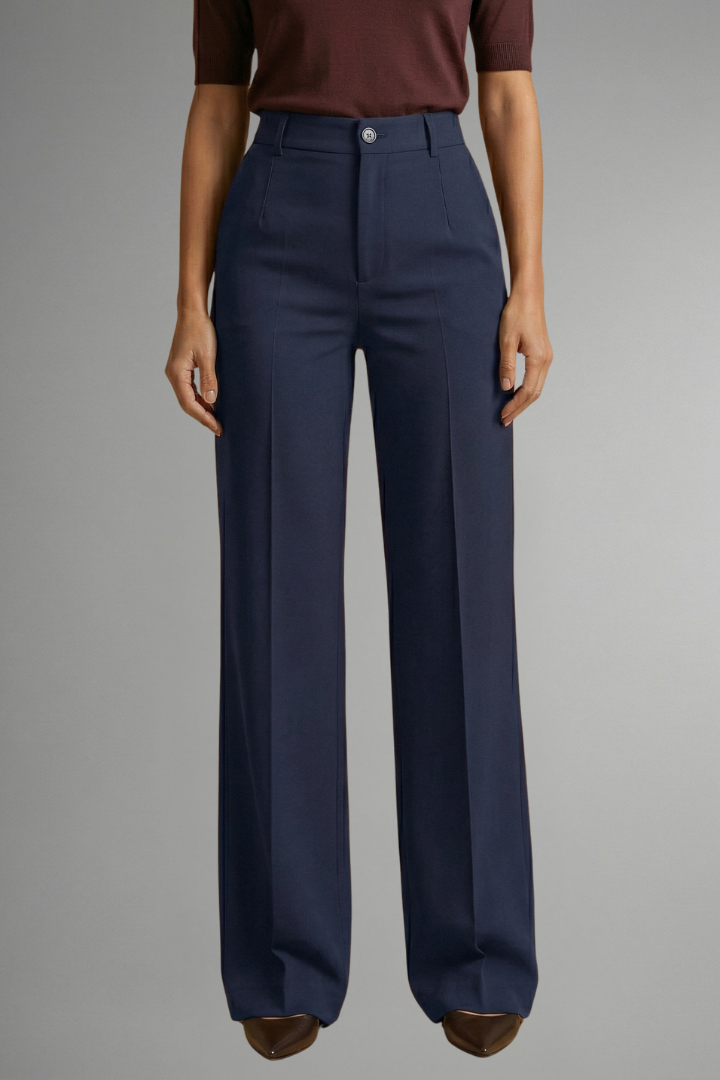 Women's high waist straight leg trousers with pull-on closure and stretch fabric