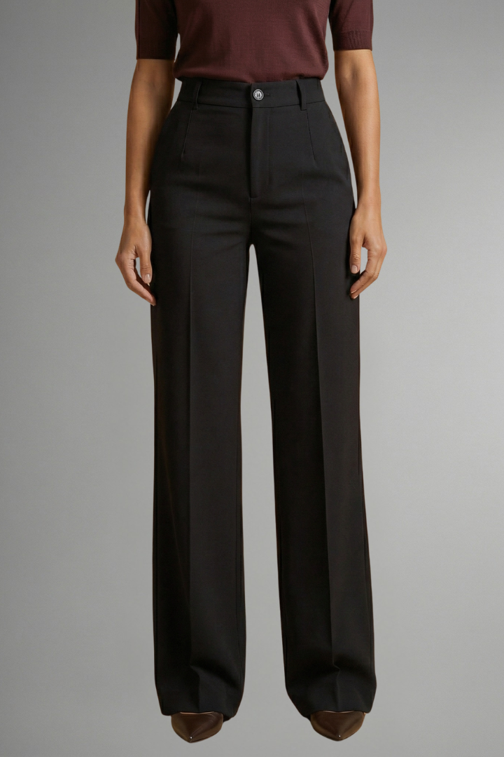 Women's high waist straight leg trousers with pull-on closure and stretch fabric