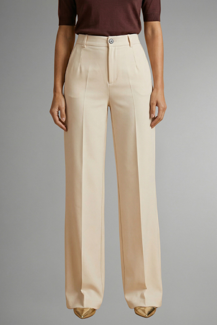 Women's high waist straight leg trousers with pull-on closure and stretch fabric