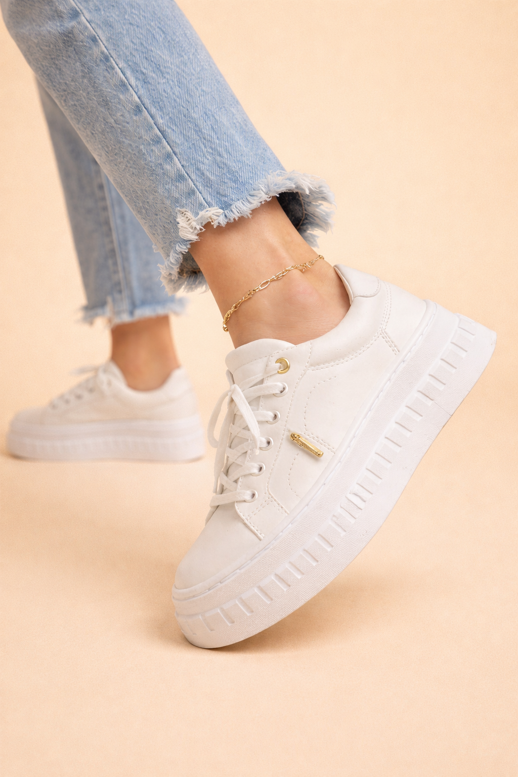 Women's platform sneakers with all-day comfort, available in 6 colours