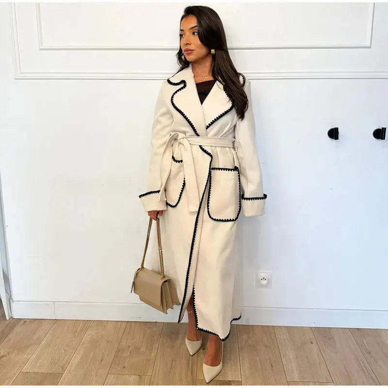 Women reversible pocket coat midi length in beige and black