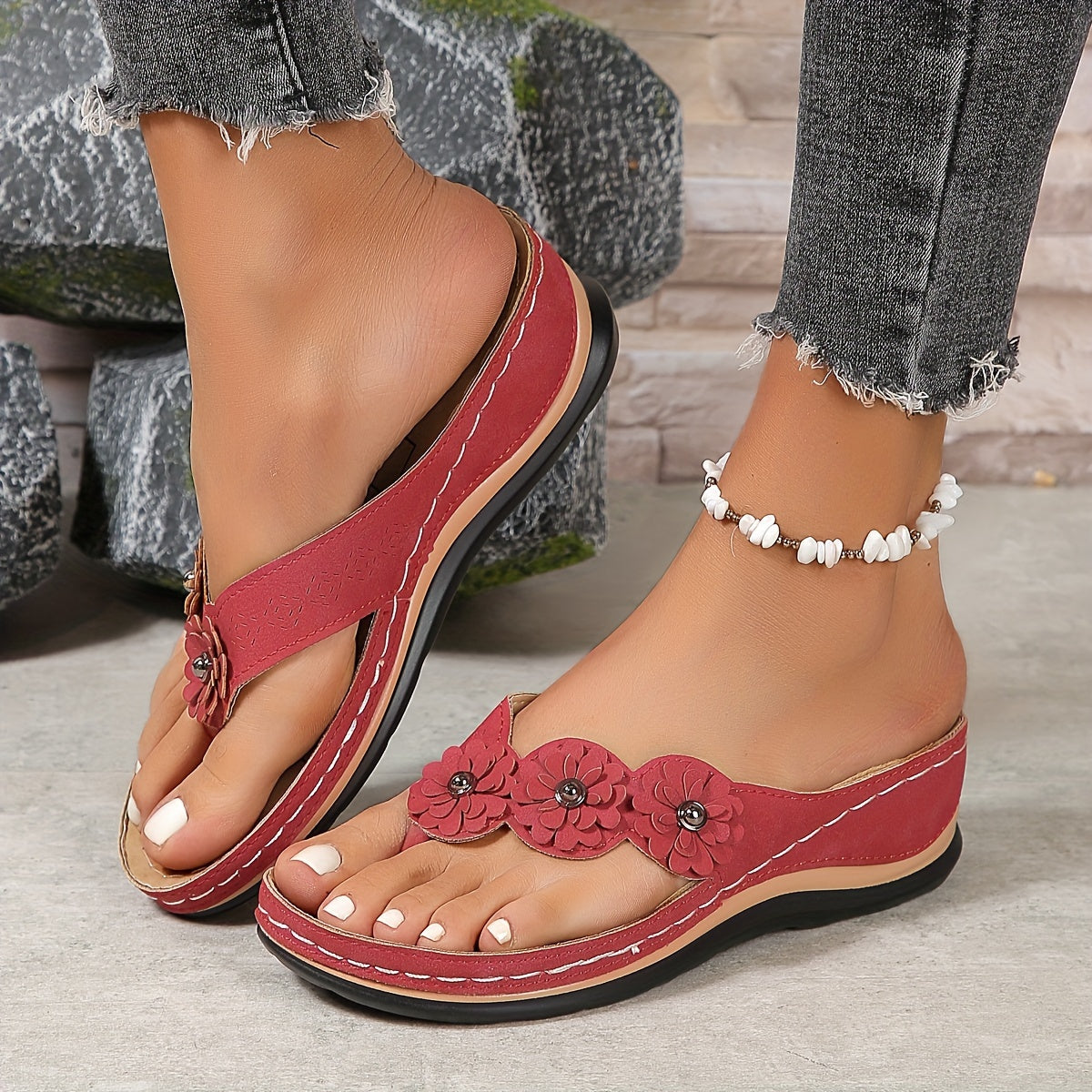 Women's orthopedic sandals with gel sole and wide heel, open toe design