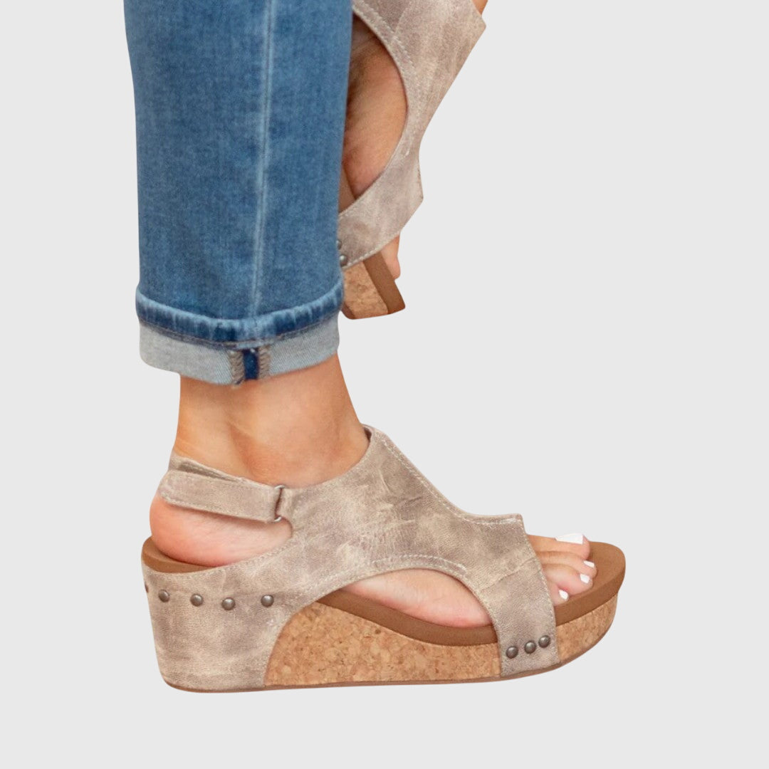 Orthopedic sandals for women with cushioned insole and adjustable buckle wedge