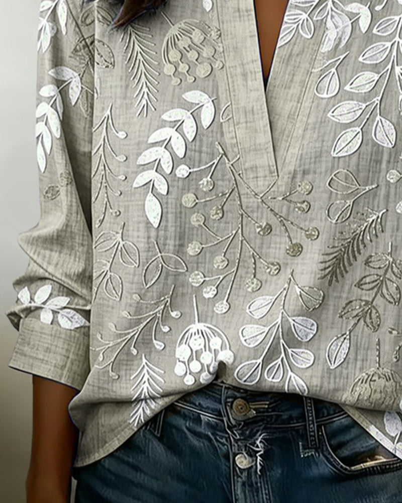 Women's floral blouse with V-neck, lightweight pastel print, spring summer