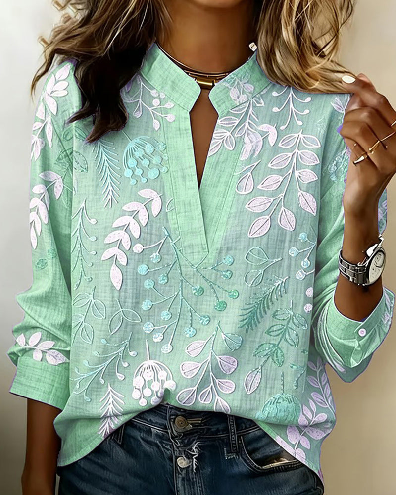 Women's floral blouse with V-neck, lightweight pastel print, spring summer
