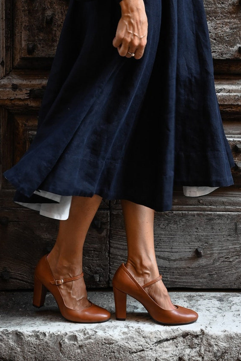 Women wide heel pumps round toe with adjustable buckle strap in brown