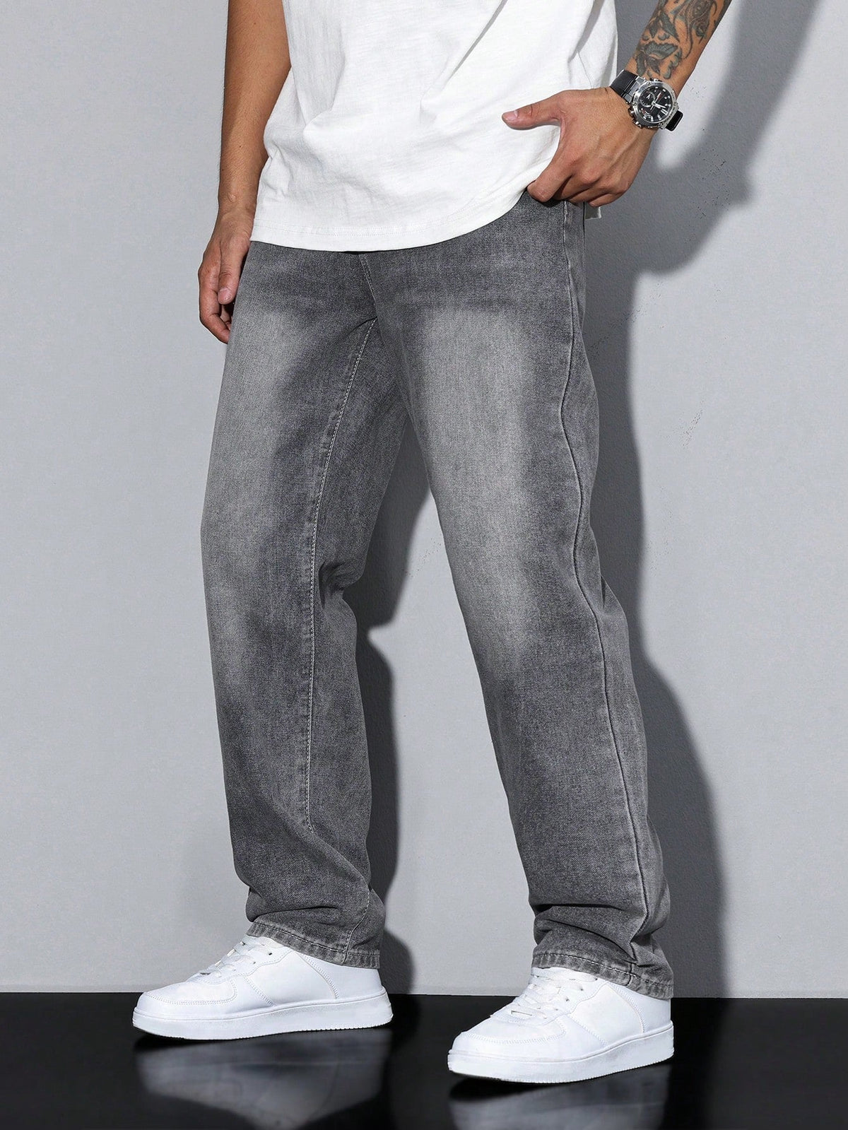 Men denim jeans relaxed fit straight leg in multiple colors