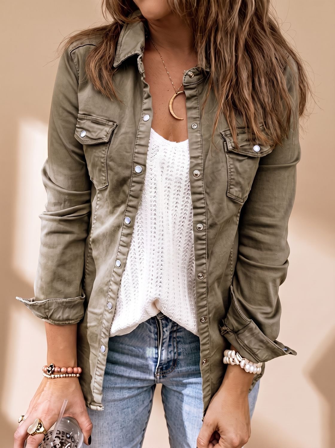Women's denim jacket with button front, shirt collar and flap chest pockets