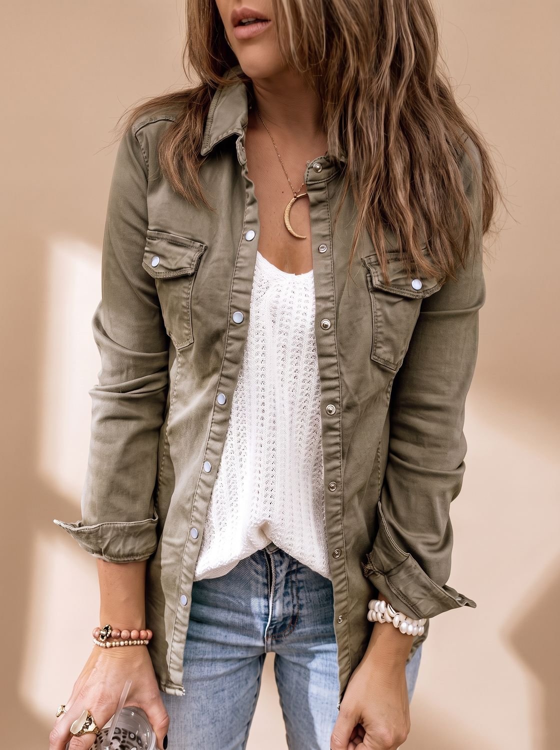 Women's denim jacket with button front, shirt collar and flap chest pockets