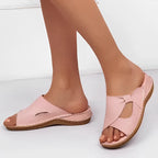 Women flat slip-on sandals in black, breathable vegan upper