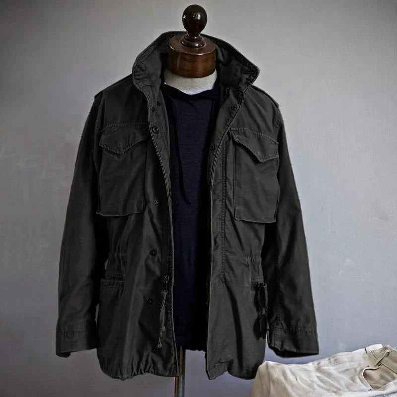 Men field jacket structured fit with multiple pockets in green and black