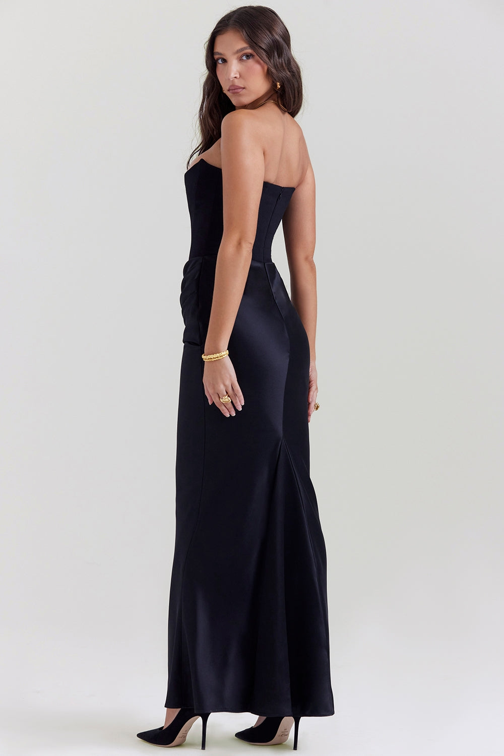 Women's off-shoulder corset mini dress with sweetheart neckline, figure-hugging party style