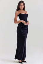 Women's off-shoulder corset mini dress with sweetheart neckline, figure-hugging party style