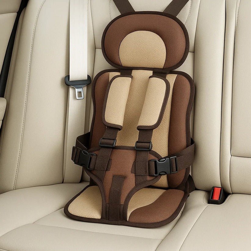 Portable child car seat with 5-point harness, foldable and lightweight for travel