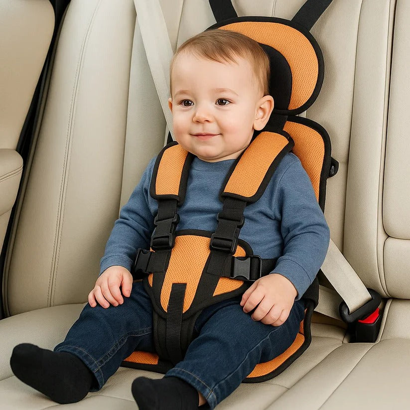 Portable child car seat with 5-point harness, foldable and lightweight for travel