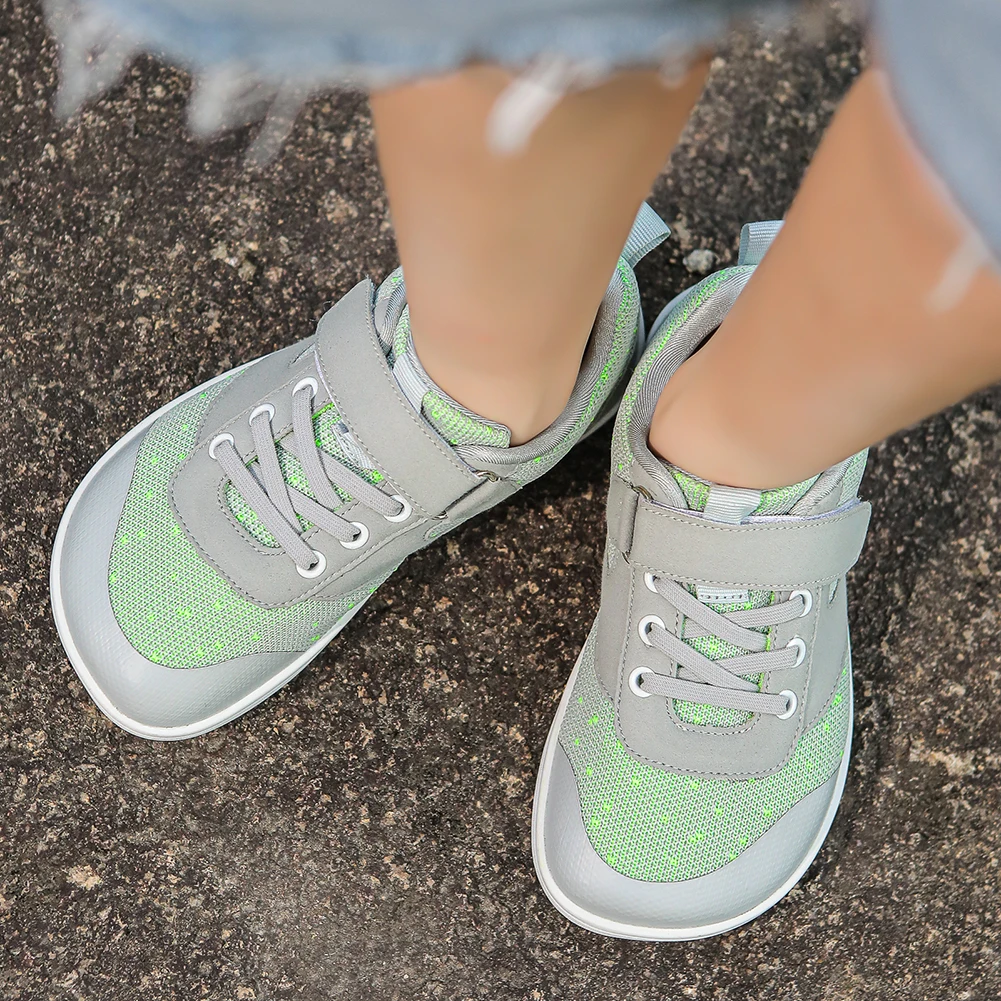 Kids barefoot sneakers breathable lightweight with anti-slip rubber sole