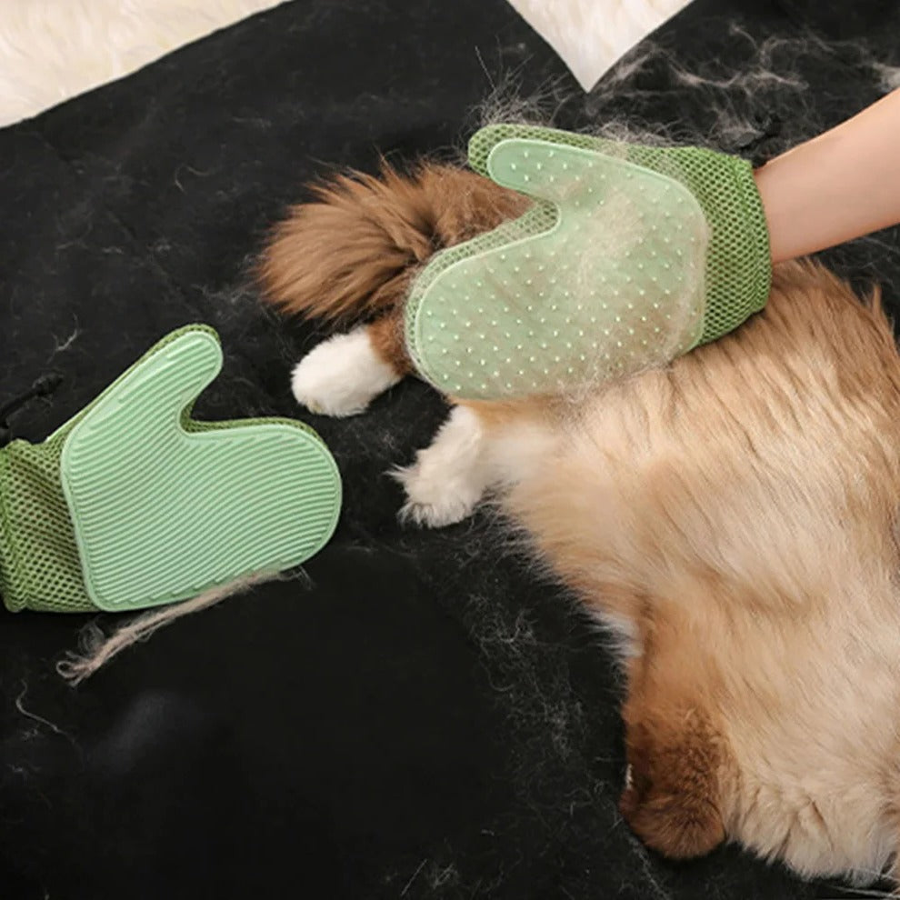 Cat grooming glove 2-in-1 rubber brush and massage, fits most hand sizes
