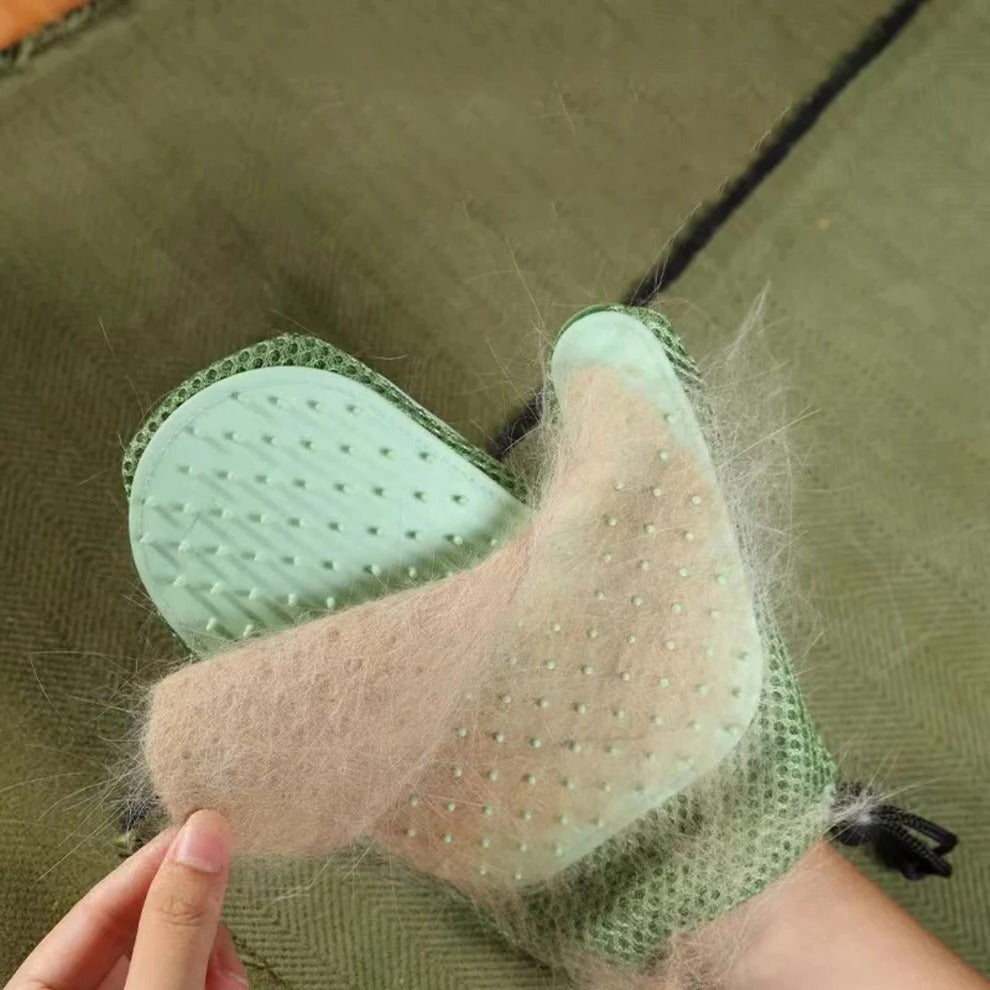 Cat grooming glove 2-in-1 rubber brush and massage, fits most hand sizes